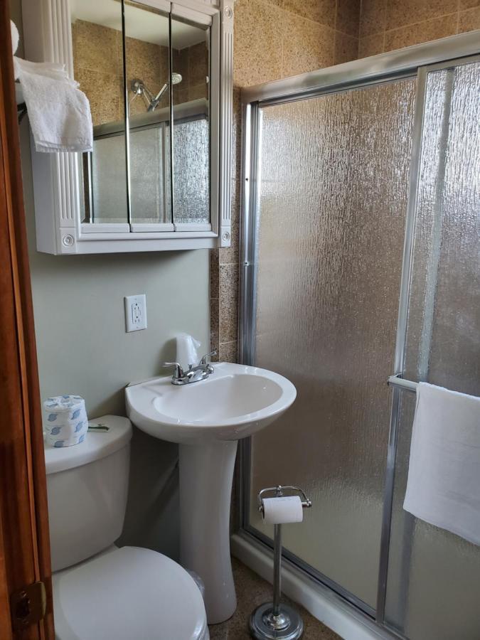 פלטסבורג Golden Gate Lodging מראה חיצוני תמונה