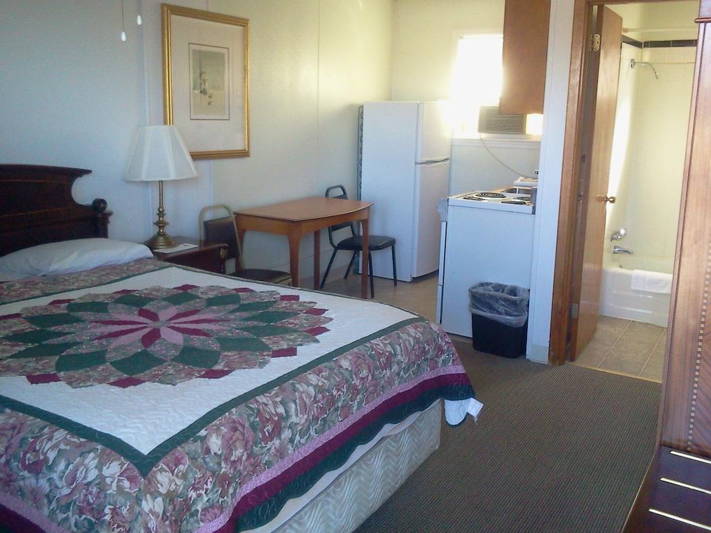 פלטסבורג Golden Gate Lodging מראה חיצוני תמונה