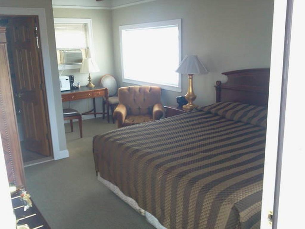 פלטסבורג Golden Gate Lodging מראה חיצוני תמונה